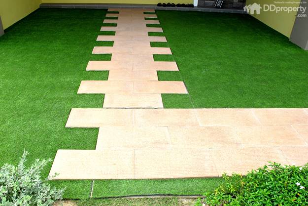 Golden Town On Nut  Pattanakarn  